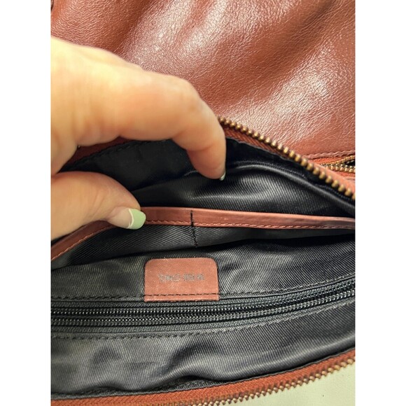 Wise Owl Cognac Leather Crossbody Bag – Adjustable Strap, Multi‑Pocket Design - Picture 11 of 16